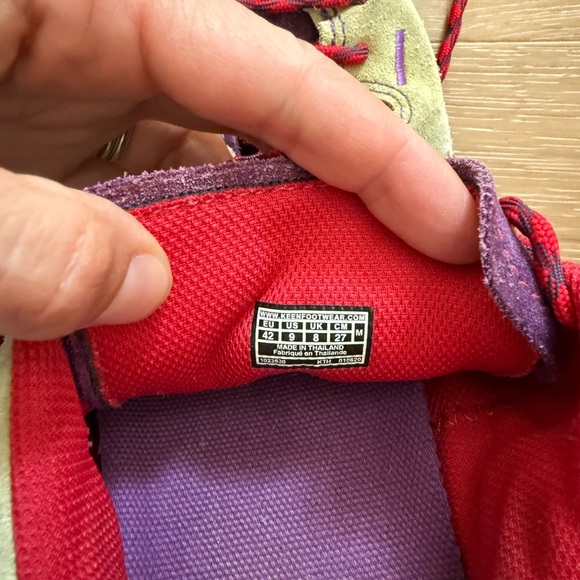 Keen Beige-green and Red Jasper Sneakers with Purple Accents - Picture 5 of 7